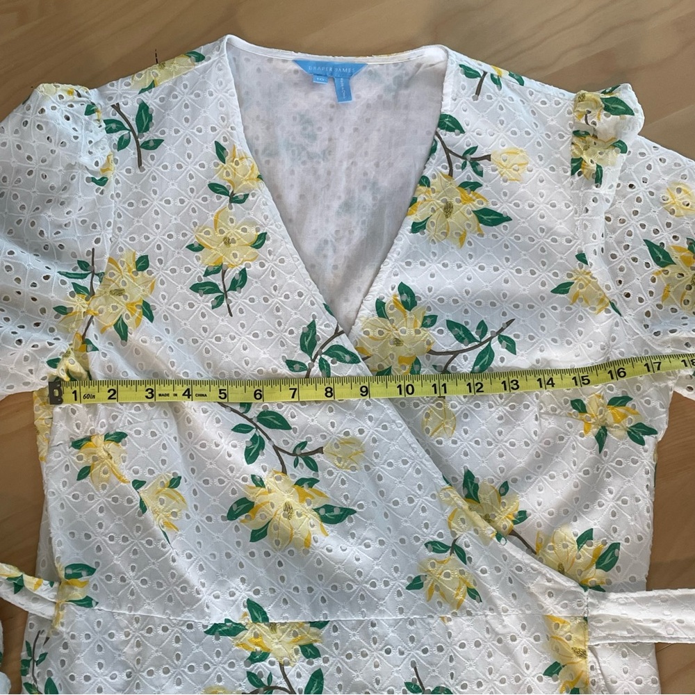Draper James Reba Wrap Dress Sz 10 White Eyelet with Yellow Floral Garden Party - Picture 12 of 14